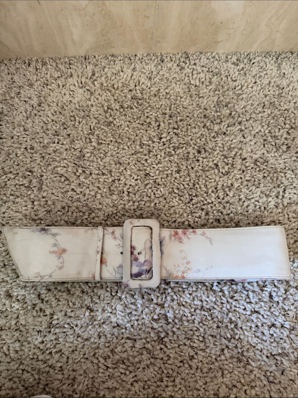 White Floral Wide Buckle Belt
